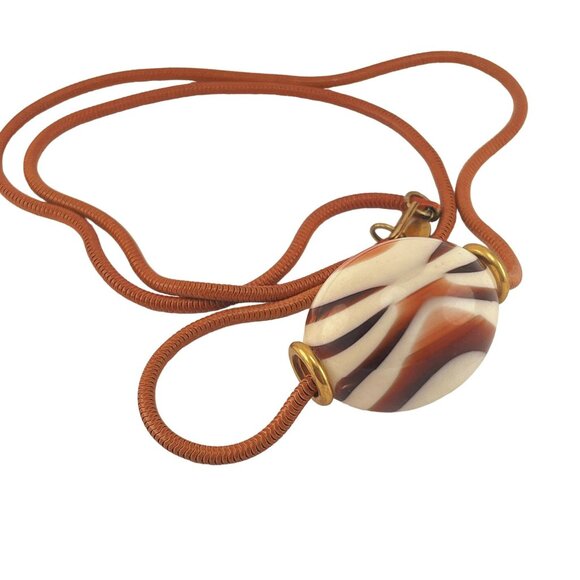 Diane Von Furstenberg 1970's Resin Necklace Oval Ball Necklace 28 inch - Picture 4 of 7